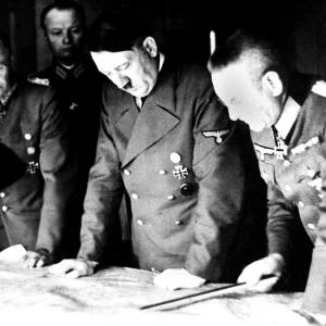 German-Special-Operations-BOB-(EUCMH.BE)-012-Hitler-Planning-an-Offensive.jpg