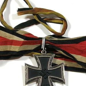 German-Special-Ops-Bulge-046-German-WW-2-Ritter-Creuz-(Knight Cross)(Image Source - www.oaklea...jpg