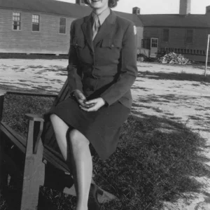 Evelyn_E_Horton_at_Camp_Pickett_1943.jpg