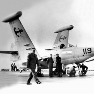 Argentine Navy F9F-2B (3-A-119) on ARA Independencia (27 July 1963)