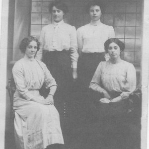 Ruth, Catherine, Rose and Agnes Jollands (2)