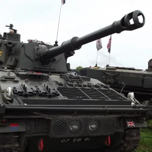 abbot self propelled 105mm artillery
