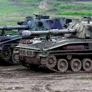 abbot self propelled 105mm artillery