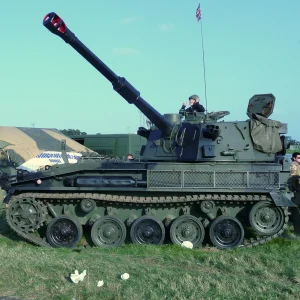 abbot self propelled 105mm artillery