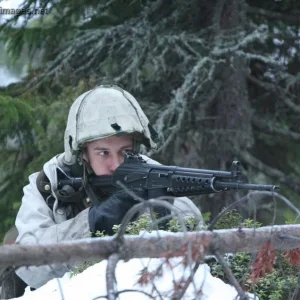 Officer Cadet in firing position at Ex Hukka 2006