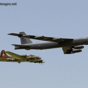 B17 and B52 | A Military Photo & Video Website