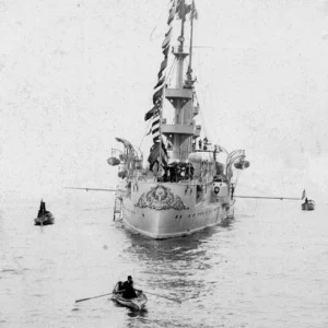 USS New Orleans (1898-1929). Dressed with flags