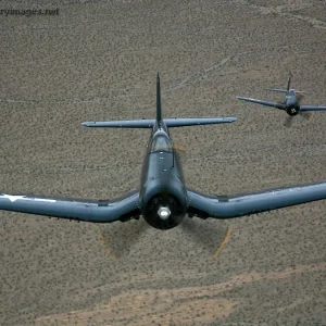 F4u_F8f_Approaching