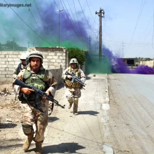 Soldier from the 28th Brigade CT and Iraqi troops