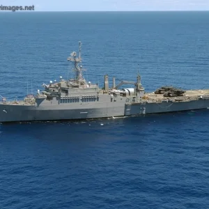 Amphibious transport dock ship USS Dubuque (LPD 8) | A Military Photo ...