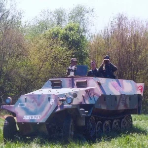 pzht_Sd_Kfz_251_rebuilt_Cz_OT810