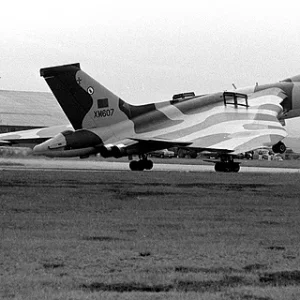 Vulcan B-2