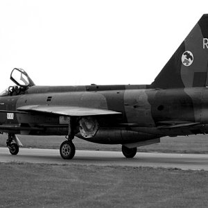 Lightning F3  XP-694