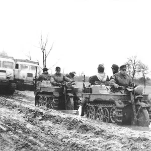 Raupenschlepper Ost & Kettenkrads