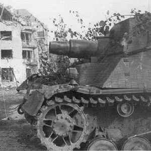 Sturmpanzer IV "Brummbar"