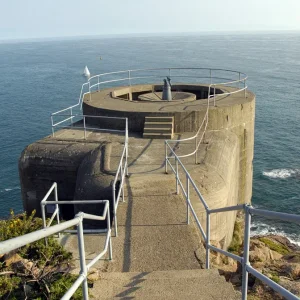 Coastal Range finder bunker complex