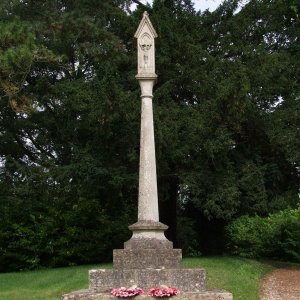 Stratton War Memorial, Gloucestershire