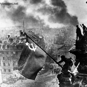 Red Army soldiers on Reichstag