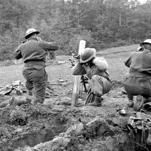 Canadian mortar troops