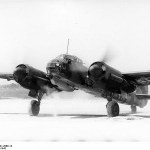 Bundesarchiv_Bild_101I-421-2069-14_Flugzeug_Junkers_Ju_88