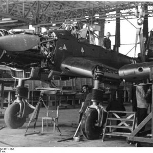 Bundesarchiv_Bild_101I-642-4711-17A_Produktion_von_Junkers_Ju_87