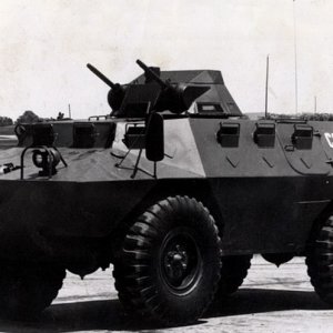 V100 (XM706) Commando
