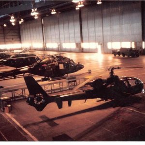 655 Squadron AAC Gazelles and Lynx resting