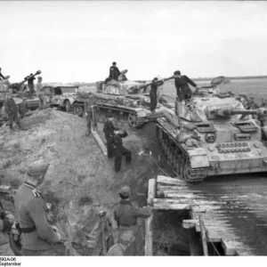 Bundesarchiv_Bild_101I-087-3680A-06_Russland_Panzer_IV
