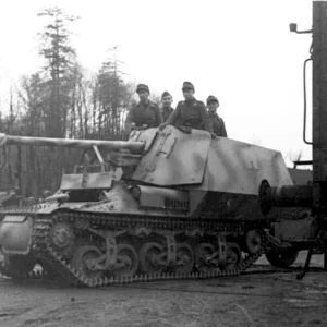 Bundesarchiv_Bild_101I-297-1701-31_Im_Westen_Panzer_Marder_I_