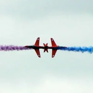 Red_Arrows_Crossover