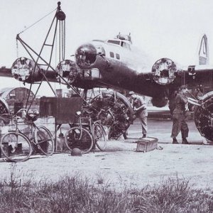 B17 bomber servicing