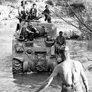 Sherman_tank_Ontario_Regt_Colle_dAnchise_Italy_26_Oct_1943_3576479