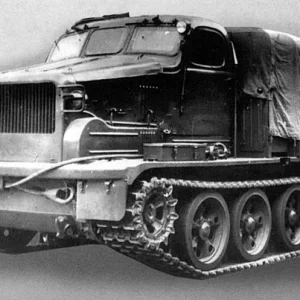 AT-T_Artillery_Prime_Mover2