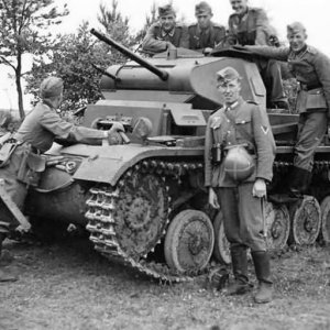 Panzer II ausf C and Wehrmacht Soldiers