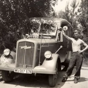 Luftwaffe_truck_ambulance