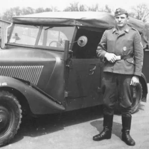 Mercedes_Benz_170VK_France_1942_soldier_of_Luftwaffe