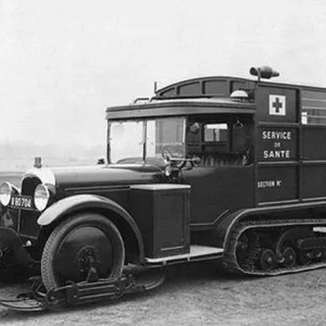 CITROEN C6 neige ambulance half track