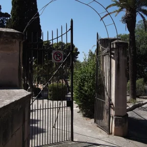 Ta Braxia Cemetery Entrance