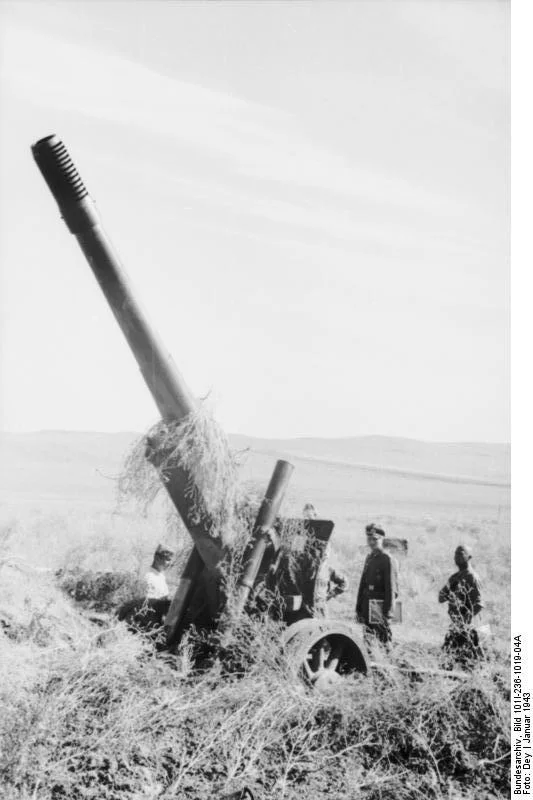 152 mm howitzer-gun M1937