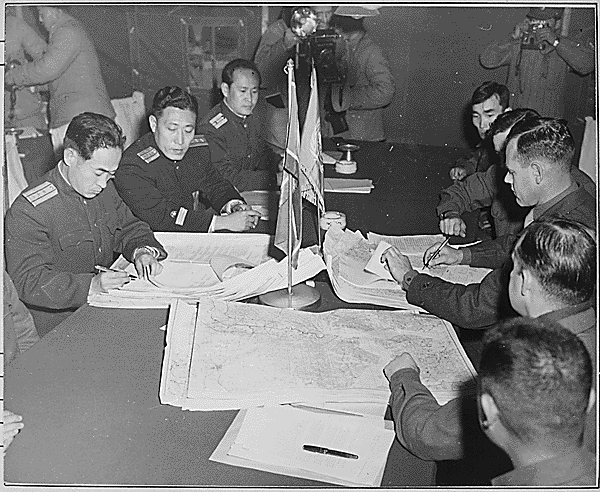 1951 October 11, U.S. Col. And Col. Chang Chun San