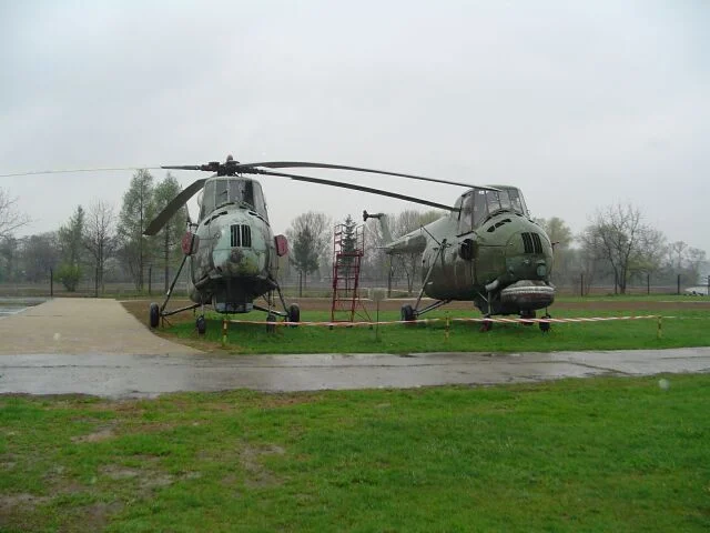 2 x Mi-4