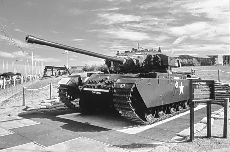 800px-Centurion_Tank_outside_the_Redoubt_Fortress2