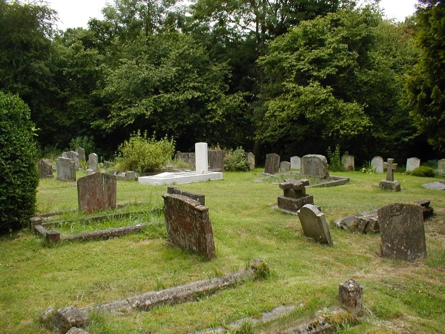 Amberly, Holy Trinity Churchyard