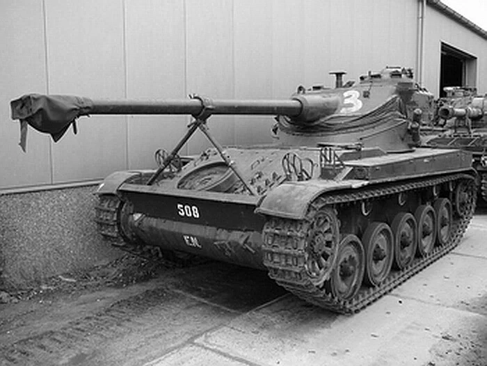 AMX-13/90 Light Tank