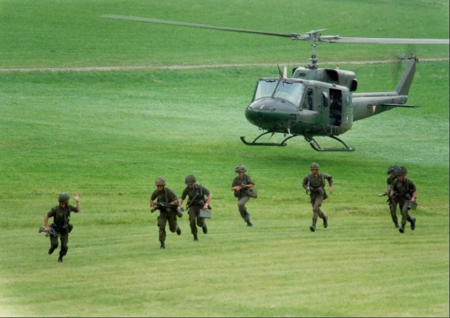 Austrian Army air assault