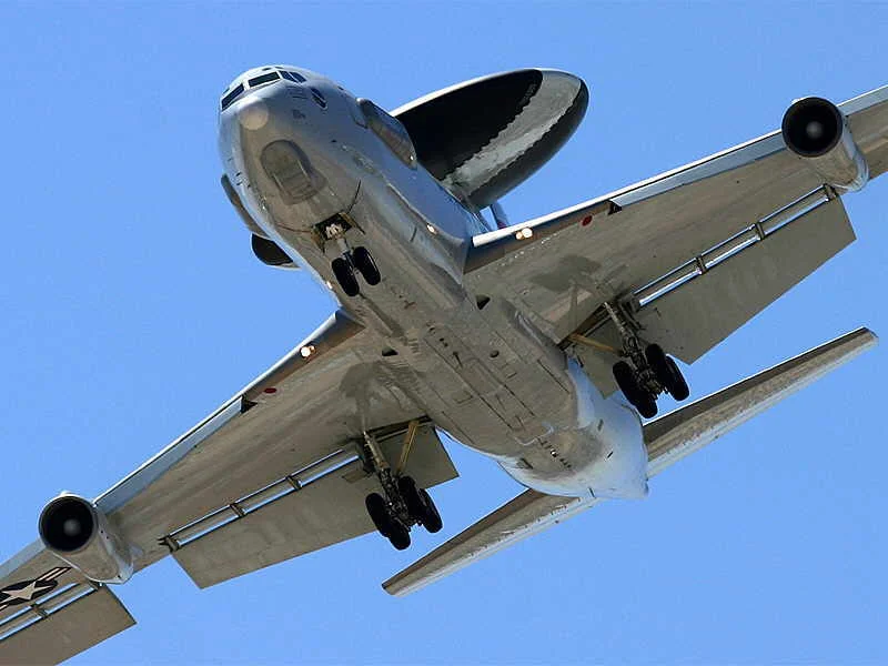 AWACS on approach