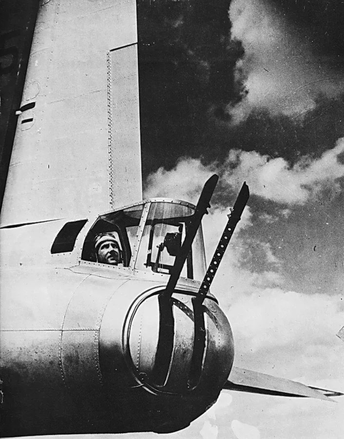 B17 Flying Fortress Tail Gunner | A Military Photo & Video Website