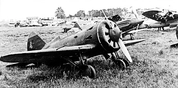 Bf109-aces-of-the-russian-front---page-20_2138166198_o