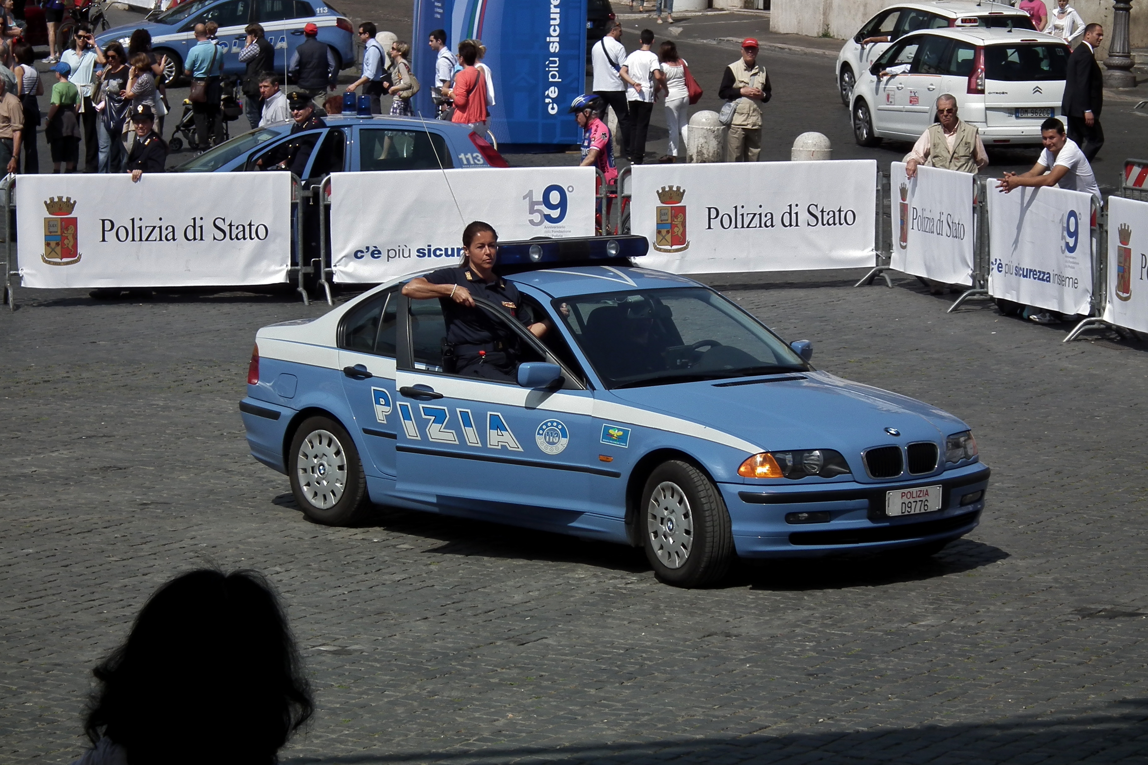BMW_3_Series_-_Polizia_di_Stato_(5891995427).jpg