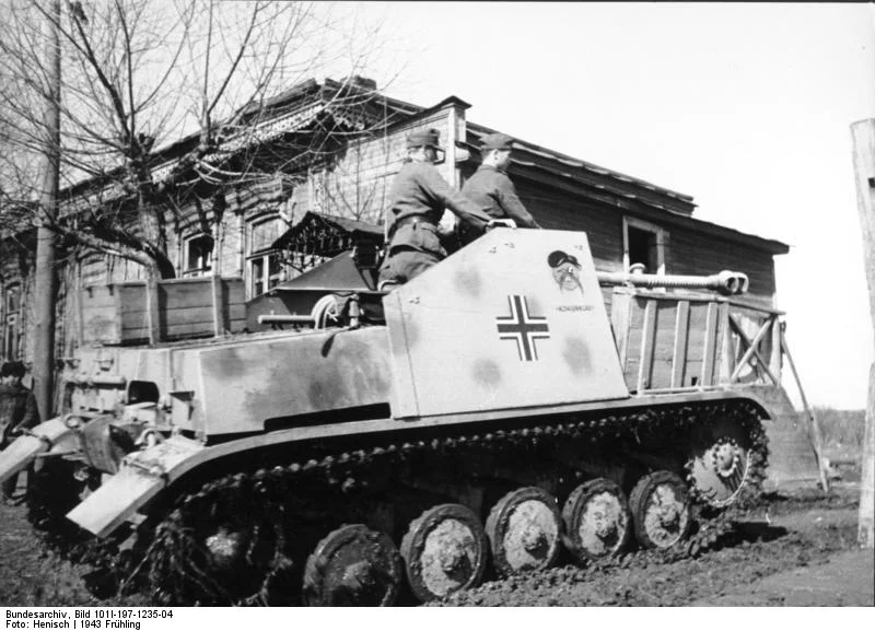 Bundesarchiv_Bild_101I-197-1235-04_Russland-Mitte_Panzerj_ger_Marder_II_